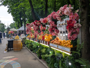 Festivalul Cireșelor Iași - stand cu limonade proaspete